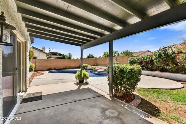 8529 W PERSHING Avenue, Peoria, AZ 85381