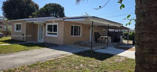 20520 NW 21st Ave, Miami Gardens, FL 33056