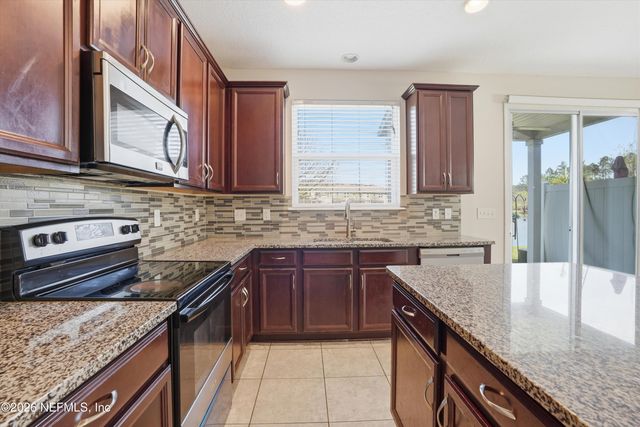 152 NELSON Lane, St. Johns, FL 32259