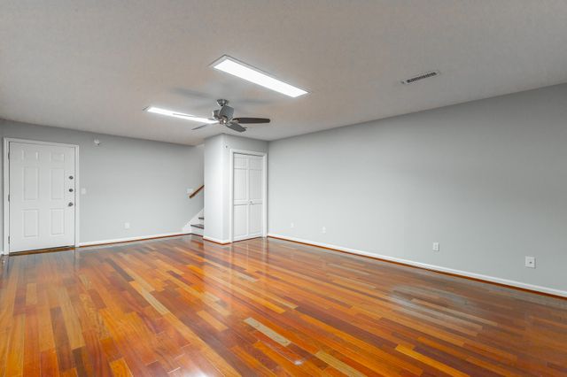 120 Douglas Street B5, Chattanooga, TN 37403
