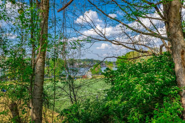 120 Douglas Street B5, Chattanooga, TN 37403