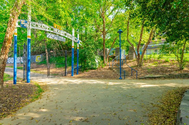 120 Douglas Street B5, Chattanooga, TN 37403