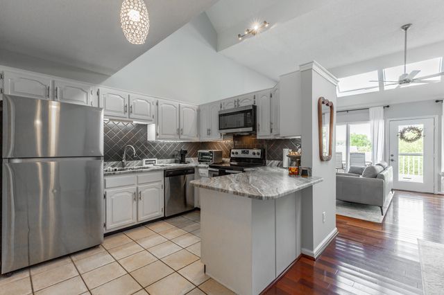 120 Douglas Street B5, Chattanooga, TN 37403