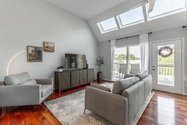 120 Douglas Street B5, Chattanooga, TN 37403