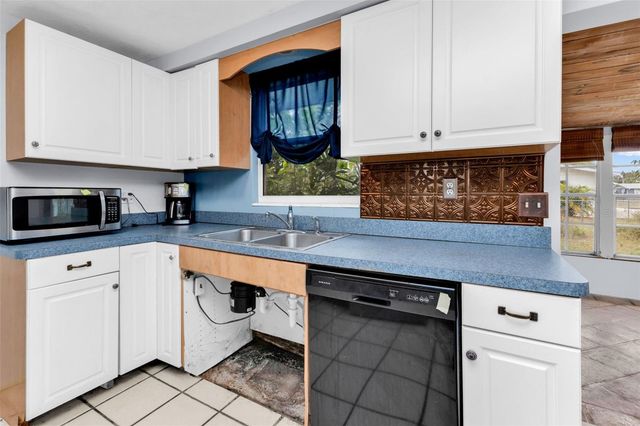 830 E 3RD STREET, Englewood, FL 34223