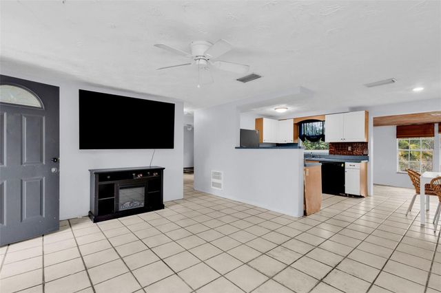 830 E 3RD STREET, Englewood, FL 34223