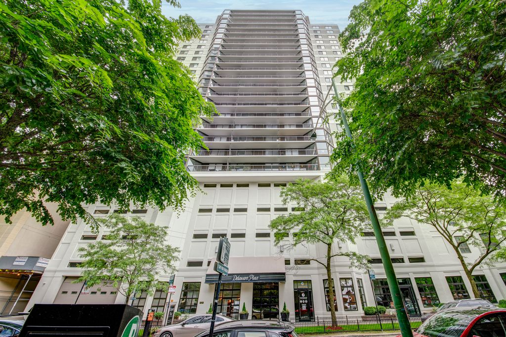 33 W Delaware Place 19H, Chicago, IL 60610