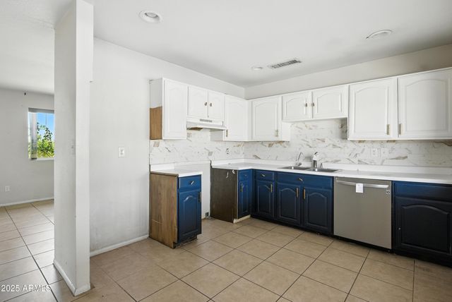 3724 W BLOOMFIELD Road, Phoenix, AZ 85029