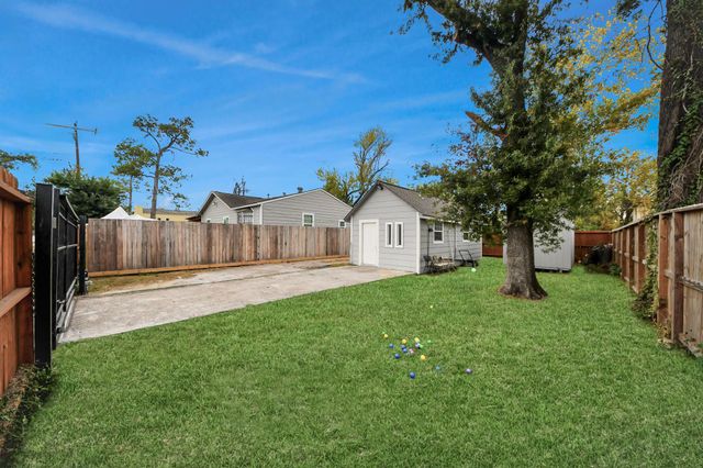 8125 Darlington Drive, Houston, TX 77028