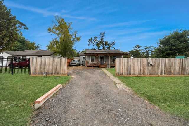 8125 Darlington Drive, Houston, TX 77028