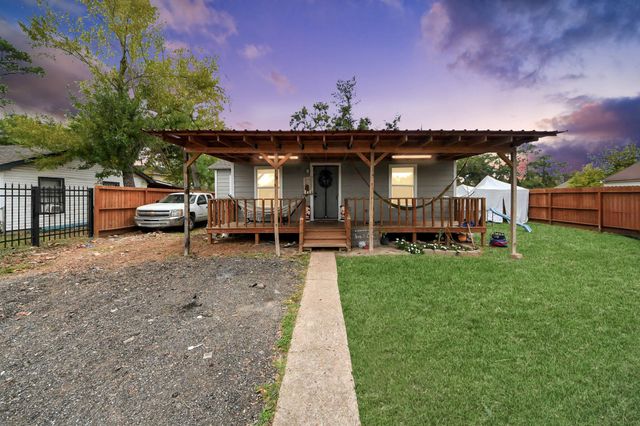 8125 Darlington Drive, Houston, TX 77028