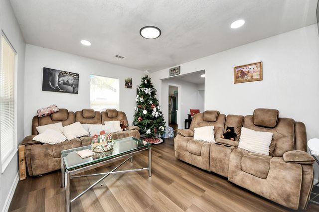 8125 Darlington Drive, Houston, TX 77028