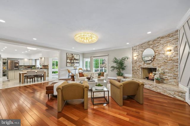 517 SENECA RD, Great Falls, VA 22066