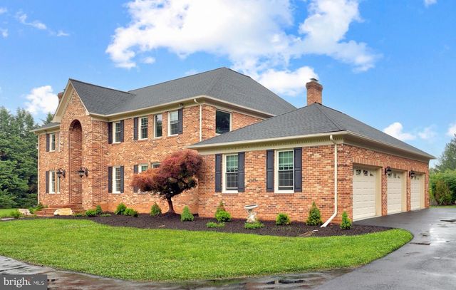 517 SENECA RD, Great Falls, VA 22066