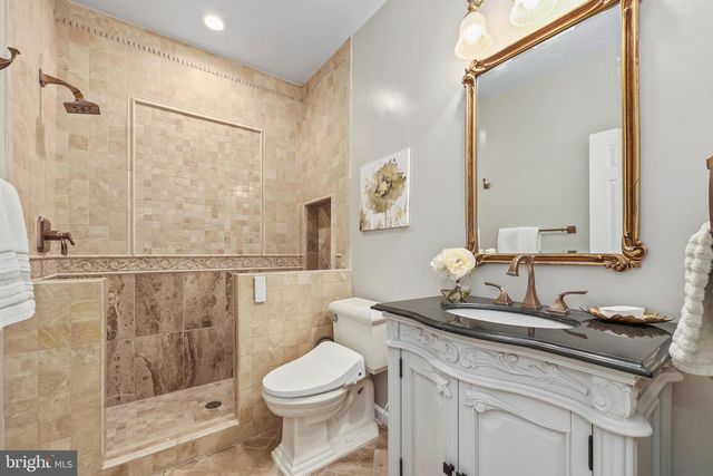 517 SENECA RD, Great Falls, VA 22066