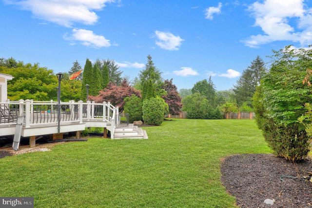 517 SENECA RD, Great Falls, VA 22066