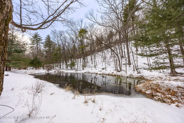 257 W Saugerties Road, Woodstock, NY 12498