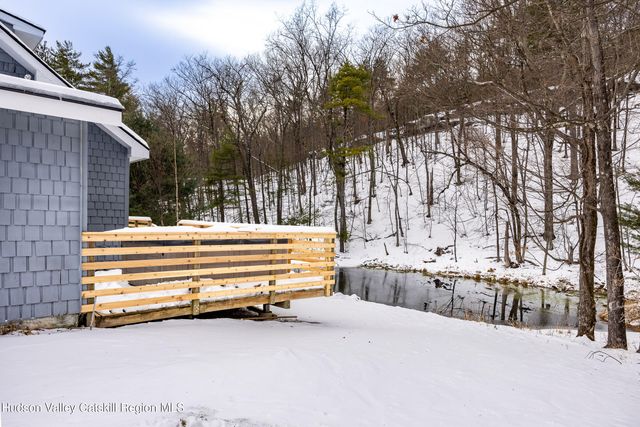 257 W Saugerties Road, Woodstock, NY 12498