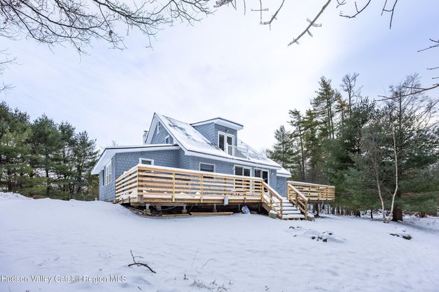 257 W Saugerties Road, Woodstock, NY 12498