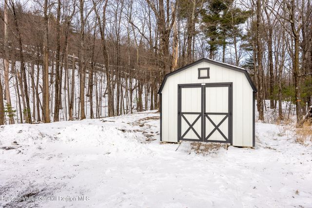 257 W Saugerties Road, Woodstock, NY 12498