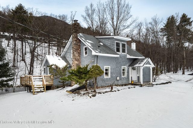 257 W Saugerties Road, Woodstock, NY 12498