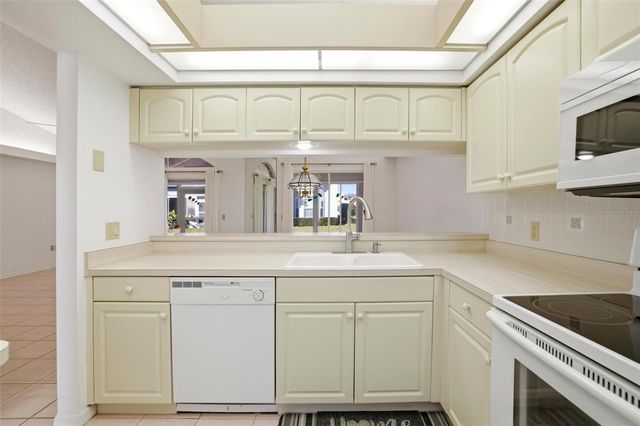 4132 SALERNES AVENUE 3095, Sarasota, FL 34233