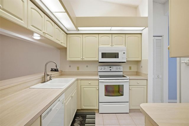 4132 SALERNES AVENUE 3095, Sarasota, FL 34233