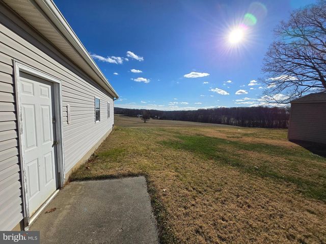 1037 WESTERN CHAPEL, New Windsor, MD 21776