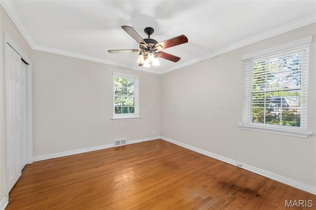 1025 Glenmoor Lane, St Louis, MO 63122