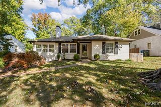 1025 Glenmoor Lane, St Louis, MO 63122