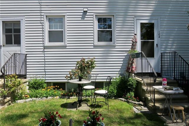 104 Sylvan Knoll Road, Stamford, CT 06902