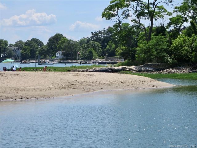 104 Sylvan Knoll Road, Stamford, CT 06902