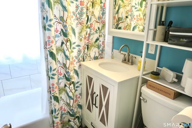 104 Sylvan Knoll Road, Stamford, CT 06902