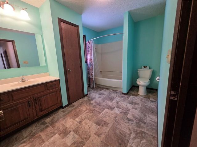 N8751 U.S. Highway 53, Holmen, WI 54636