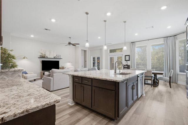 412 Fair Oaks DR, Georgetown, TX 78628