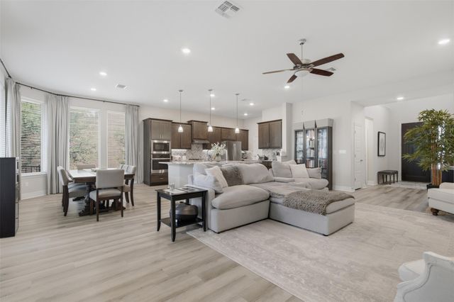 412 Fair Oaks DR, Georgetown, TX 78628