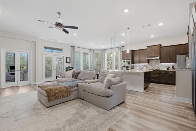 412 Fair Oaks DR, Georgetown, TX 78628