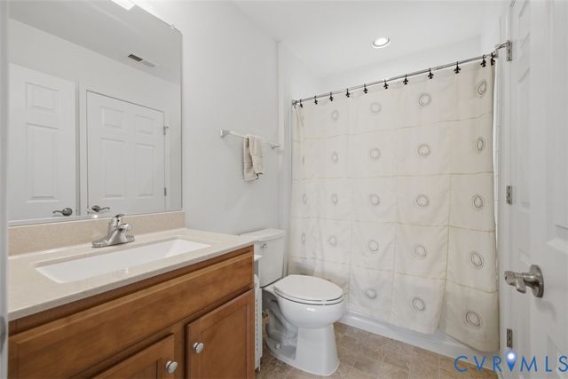 14392 Orchard Vista Ln, Glen Allen, VA 23059