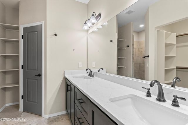 1577 E Gambel Way, Benson, AZ 85602