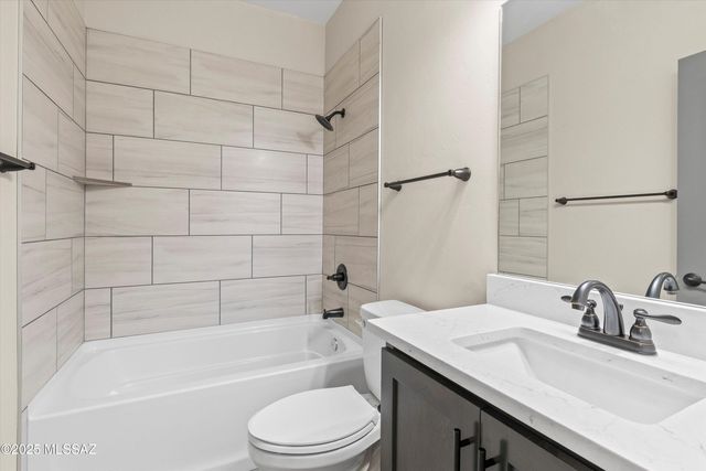 1577 E Gambel Way, Benson, AZ 85602