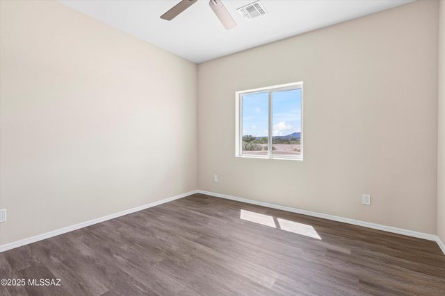 1577 E Gambel Way, Benson, AZ 85602