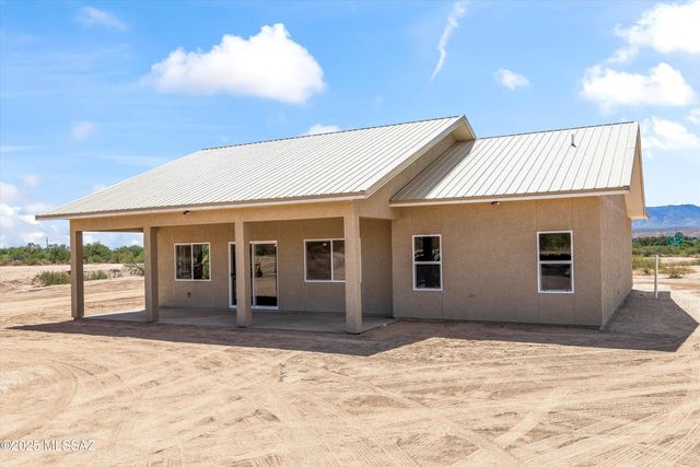 1577 E Gambel Way, Benson, AZ 85602