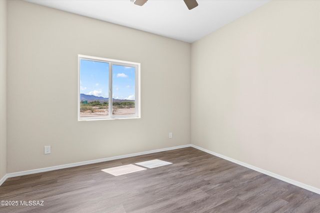 1577 E Gambel Way, Benson, AZ 85602