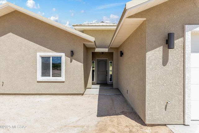 1577 E Gambel Way, Benson, AZ 85602