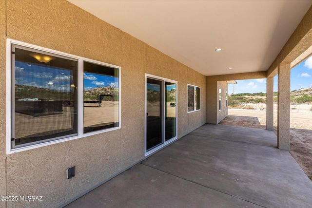 1577 E Gambel Way, Benson, AZ 85602