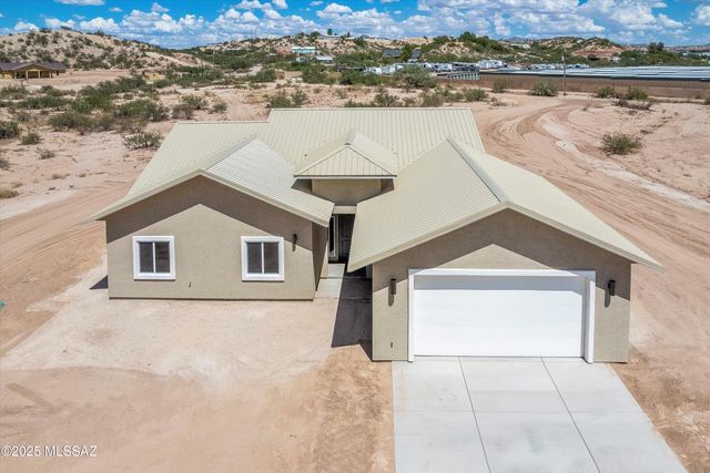 1577 E Gambel Way, Benson, AZ 85602