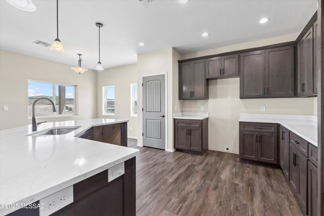 1577 E Gambel Way, Benson, AZ 85602