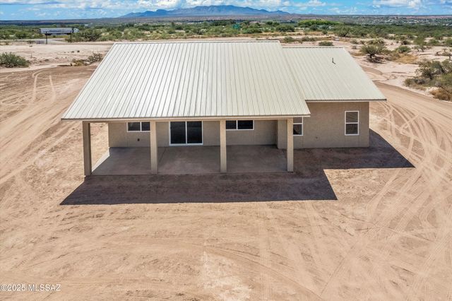 1577 E Gambel Way, Benson, AZ 85602