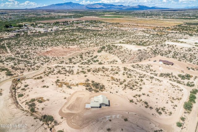 1577 E Gambel Way, Benson, AZ 85602