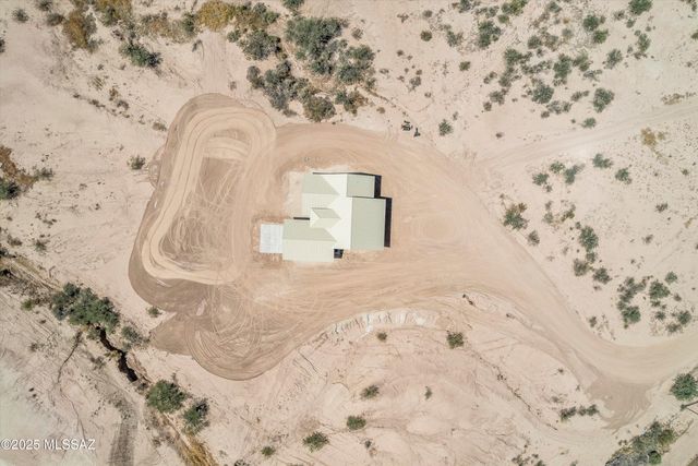 1577 E Gambel Way, Benson, AZ 85602